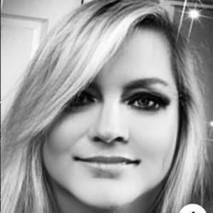 Meet your Posher, Deana